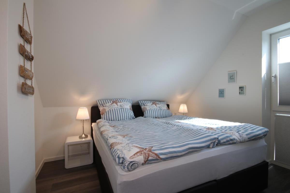 Am Kutterhafen 21 - Haus Joost Fedderwardersiel Exterior foto